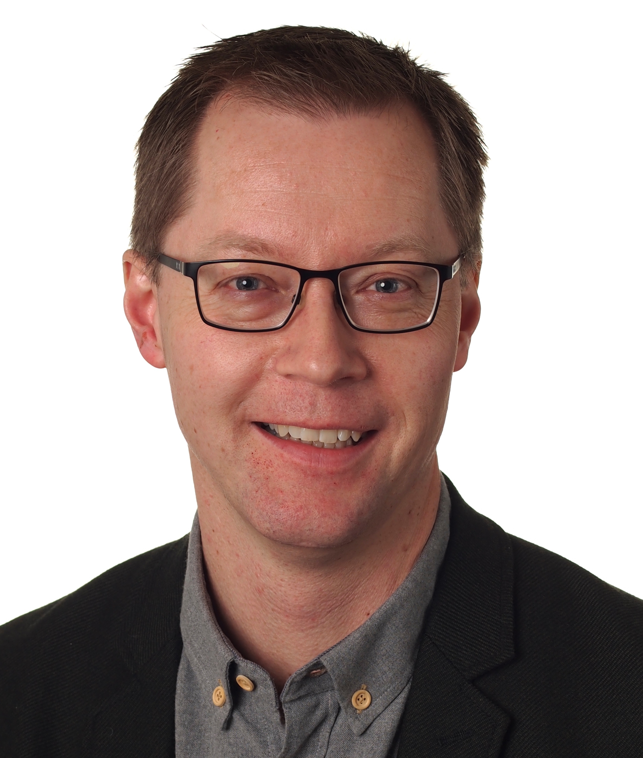 Jesper Grau Eriksen, ny professor på AU og AUH, skal være med til at styrke kræftafdelingens forskning i personlig medicin til patienter med kræft i mund, svælg og strube. Foto: Lars Kruse/AU.