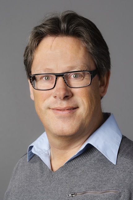 Per Hove Thomsen er til dagligt tilknyttet Børne- og Ungdomspsykiatrisk Center som professor og overlæge. Med sin udnævnelse som koordinerende klinisk lærestolsprofessor bliver han viceinstitutleder på Institut for Klinisk Medicin. Per Hove Thomsen er til dagligt tilknyttet Børne- og Ungdomspsykiatrisk Center som professor og overlæge. Med sin udnævnelse som koordinerende klinisk lærestolsprofessor bliver han viceinstitutleder på Institut for Klinisk Medicin.