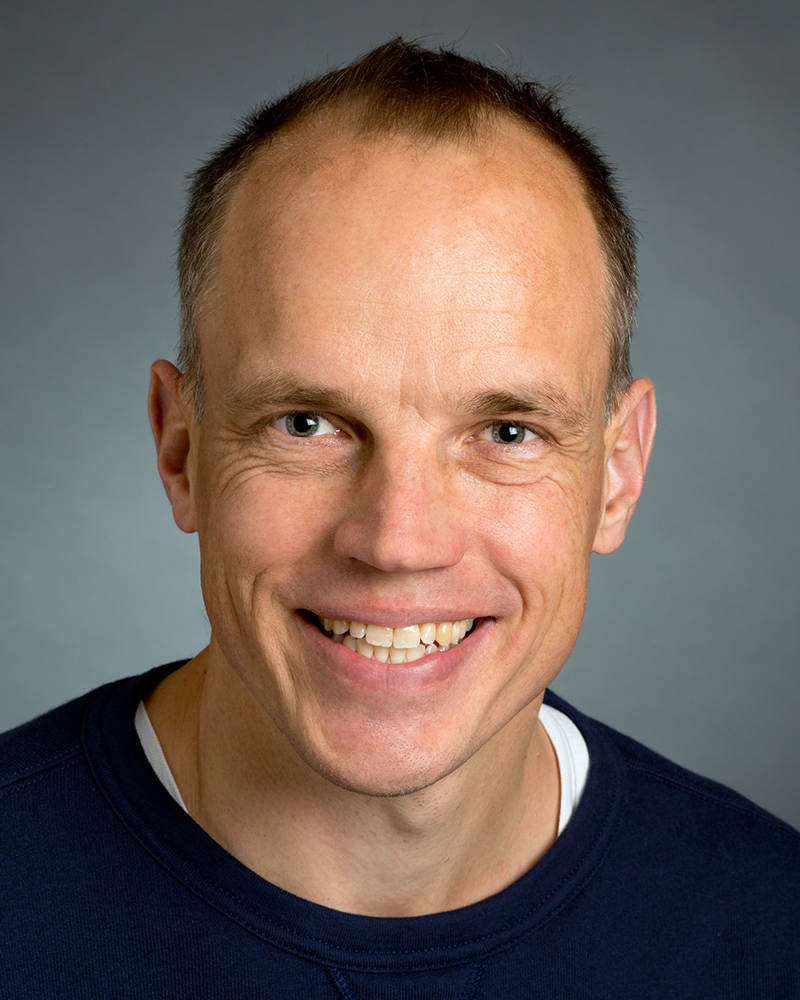 Ny klinisk professor Peter Jepsen fra Institut for Klinisk Medicin beskæftiger sig særligt med alkoholrelateret leversygdom og kræftsygdomme opstået i leveren. Foto: Mimosa Foto.